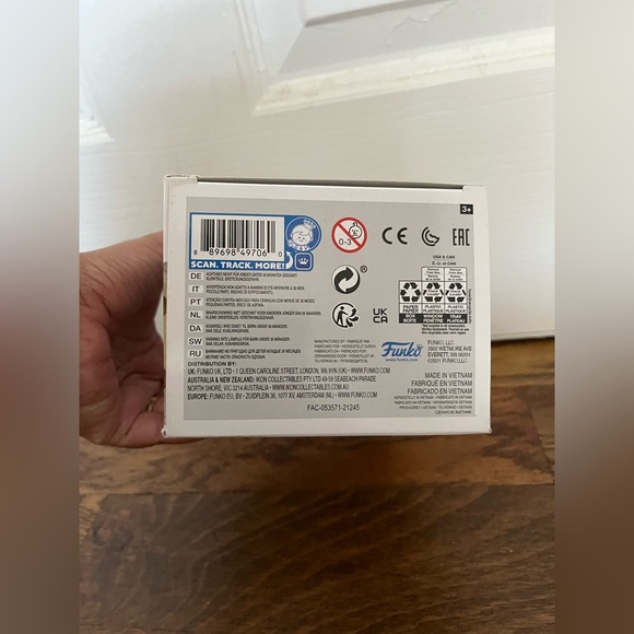 Funko Eternals Thena Vinyl Figure with Gold and Silver Accents 729 - Picture 9 of 9